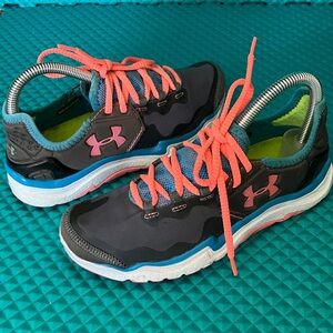 UNDER ARMOUR Women Charge RC 2 running shoes with a multi-colored design | 5